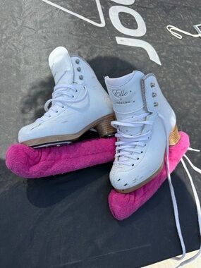 Elle by JACKSON Girls Figure Skates